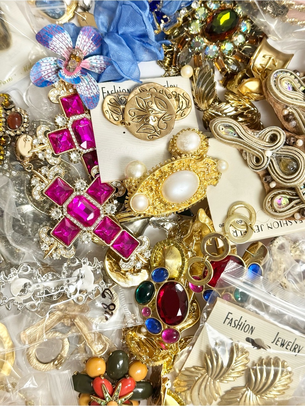3.92 lbs. Crafters/DIY/Repair/Usable Lot - Gold Plated & Gold Tone